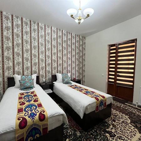 Old Safari Golden Location Guest House Bukhara Eksteriør billede