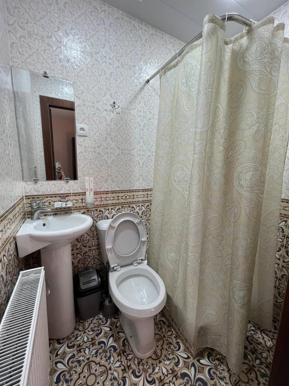 Old Safari Golden Location Guest House Bukhara Eksteriør billede